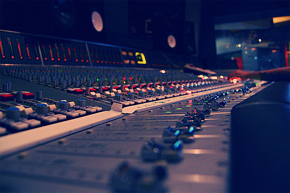 photo of recording studio for music producers